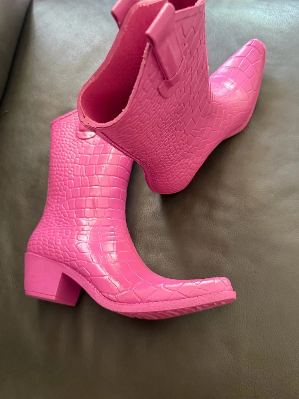 Women’s Pink Croc-Embossed Ankle Boots size 9